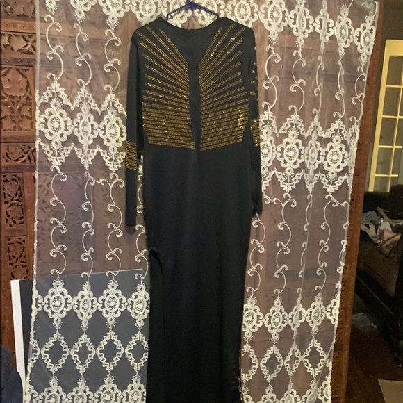 Elegant Black and Gold Women's Dress - Picture 2 of 8